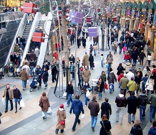 Shoplifting Crisis Hits London as Attacks on Retail Staff Double