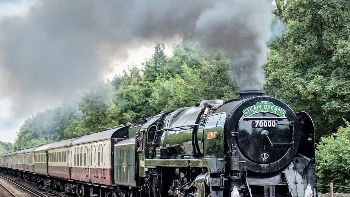Vintage Steam Trains Set to Journey Through Chiltern Hills in Summer 2025