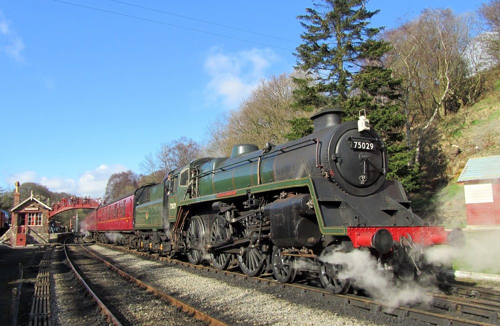 Yorkshire Heritage Railway Seeks £200,000 to Revive Iconic ‘Green Knight’ Steam Engine