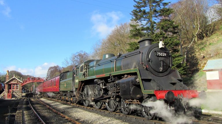 Yorkshire Heritage Railway Seeks £200,000 to Revive Iconic ‘Green Knight’ Steam Engine