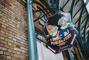 Uncovering the Hidden Meanings Behind British Pub Signs: A Fascinating Journey Through Tradition and History